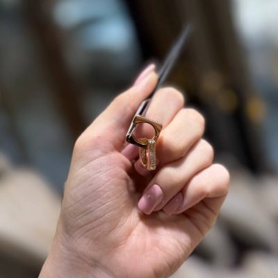 گوشواره ورساچ مربع